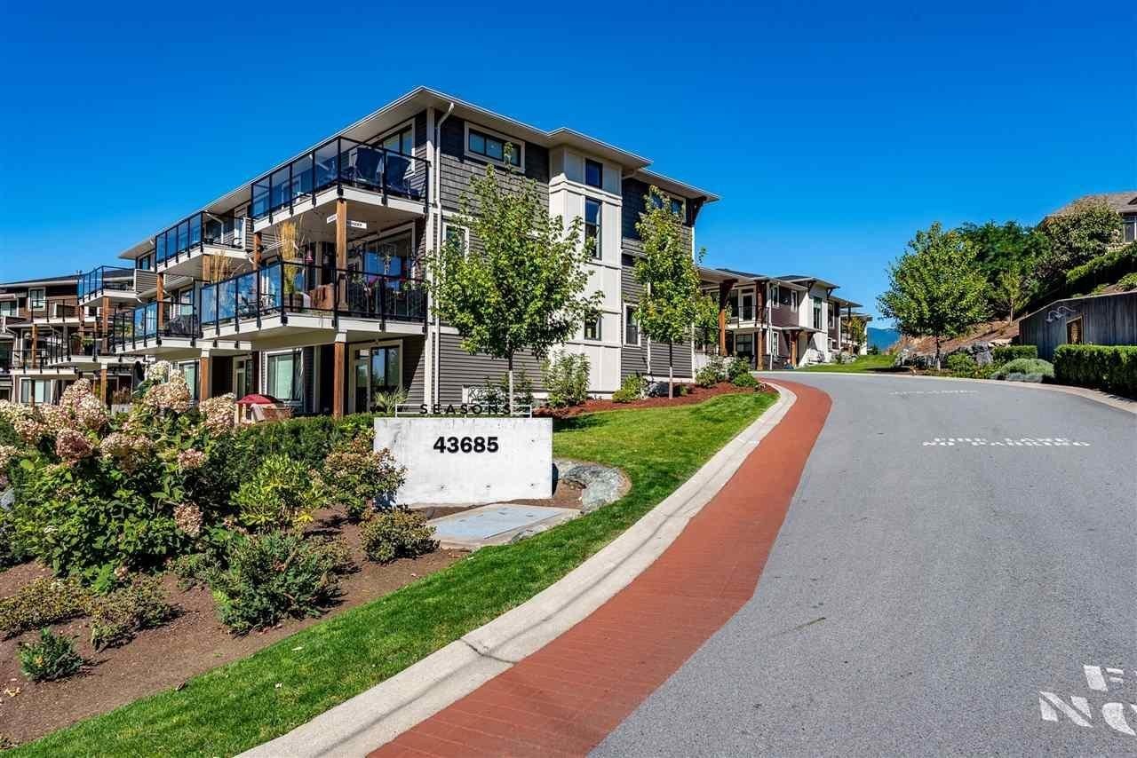 Seasons at Cedar Sky